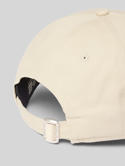 Produktfoto, Basecap aus Baumwolle mit Stitching von New Era in Beige, verstärkter Schirm, Größenverstellbar, matte Struktur, Reine Baumwolle