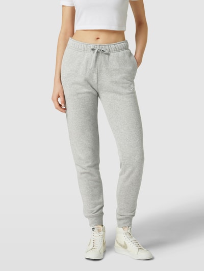 Nike Sweatpants mit Label-Stitching Hellgrau Melange 4