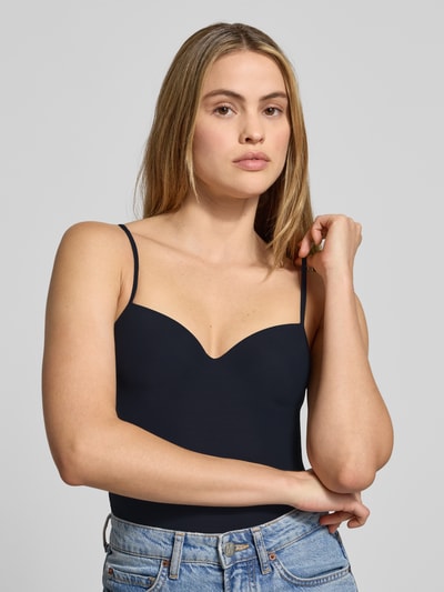 HANRO 2-in-1-BH-Top mit gepolsterten, gemoldeten Cups Modell 'ALLURE' Black 3