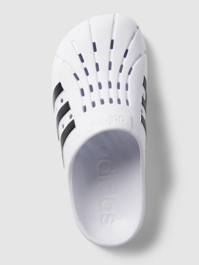 ADIDAS SPORTSWEAR Clogs mit labeltypischen Kontraststreifen Modell 'ADILETTE' Weiss 3