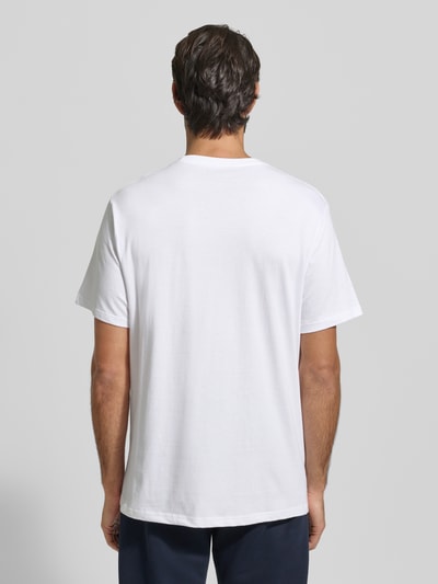 Mannenmodel draagt T-shirt met ronde hals, puur katoen, regular fit, Set van 2 van Götzburg Wäsche, volledig van achteren