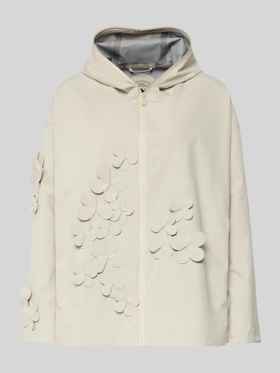 Produktfoto, Regular Fit Regenjacke mit floralen Applikationen Modell 'Rosa' von SAVE THE DUCK in Creme mit Logo-Patch, Kapuze und Reißverschluss, glatte Oberfläche, Damen Jacke, Länge 72 cm, Schulterbreite 57 cm, Brustweite 45 cm, Ärmellänge 50 cm bei Größe S.