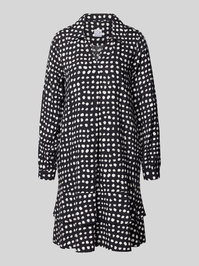 Produktfoto, Knielanges Kleid aus reiner Viskose von Emily Van den Bergh in Schwarz mit weißen Punkten, Umlegekragen, Langarm, Relaxed Fit, feine Stoffstruktur