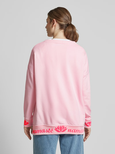 miss goodlife Oversized Sweatshirt mit gerippten Abschlüssen Modell 'Namaste' Rose 5