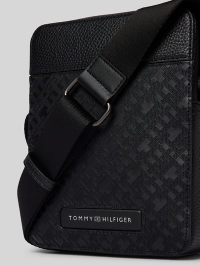 Tommy Hilfiger Umhängetasche mit Label-Patch Black 3