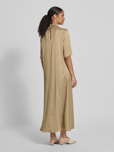 Drykorn Długa sukienka ze stójką i rękawem o dł. 1/2 Camel 5