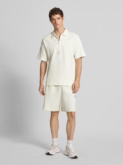 adidas Sportswear Regular fit poloshirt met labelstitching en ritssluiting Offwhite - 1