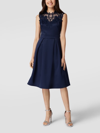 Lipsy Cocktailkleid mit floraler Stickerei Marine 4