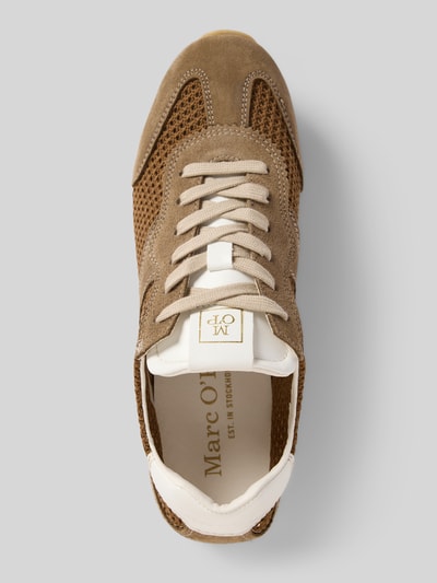 Produktfoto, Low Top Sneaker aus Leder-Mix Modell 'FABIANA 4M' von Marc O'Polo in mehrfarbiger Optik mit abgerundeter Schuhspitze, flacher Absatzform, Lochstrick-Design, Label-Prägung, Kontrast-Details, Logo-Print, Schnürung, strukturierter Sohle, Materialverarbeitung aus Velours, Glattleder und Strick.