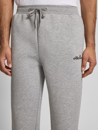 Ellesse Spodnie dresowe z logo model ‘SIRTORI’ Jasnoszary 3