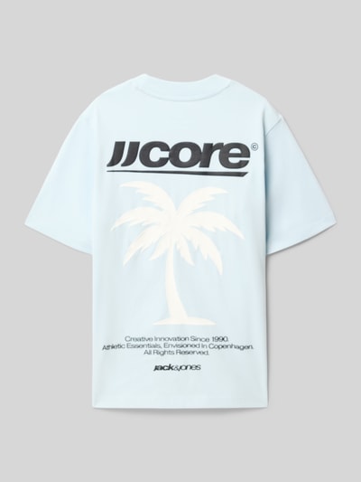 Productfoto, T-shirt met rugzijde motiefprint van Jack & Jones in lichtblauw, puur katoen, regular fit, ronde hals, ruglengte bij maat 140: 52 cm.