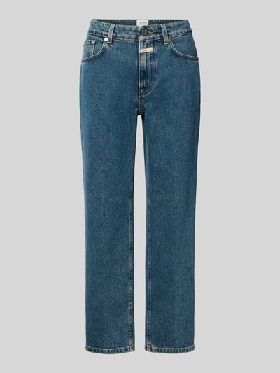 Produktfoto, Cropped Jeans mit Label-Detail Modell 'MILO' von Closed, blauer Baumwoll-Elasthan-Mix, gerade Form, sichtbare Eingrifftaschen