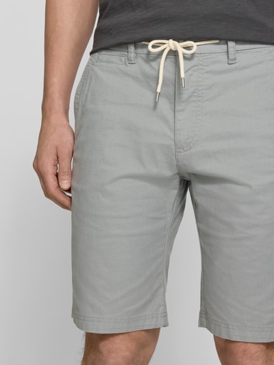 s.Oliver RED LABEL Regular Fit Chinoshorts aus Baumwoll-Mix Modell 'PHOENIX' Hellgrau 3