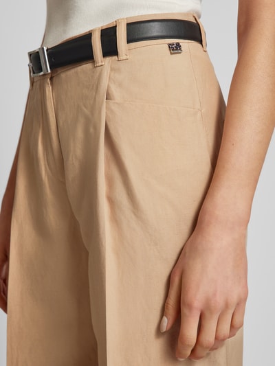 Marc Cain Wide fit stoffen broek met bandplooien Zand - 3