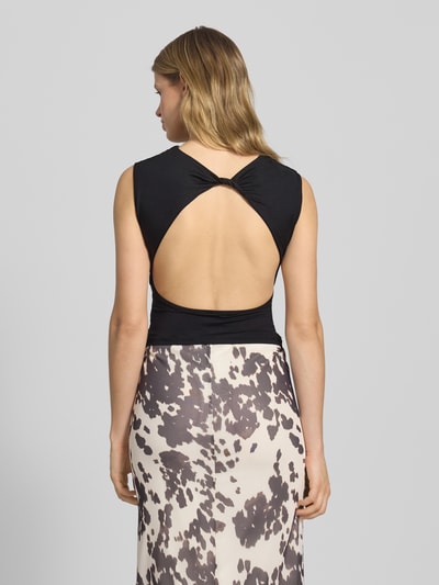 Gina Tricot T-shirt z wycięciem z tyłu Czarny 5