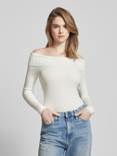 Only Sweter z odkrytymi ramionami w jednolitym kolorze model ‘BERTHA’ Złamany biały 4