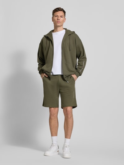 Tommy Hilfiger Relaxed Fit Sweatshorts aus Baumwoll-Mix Khaki 1