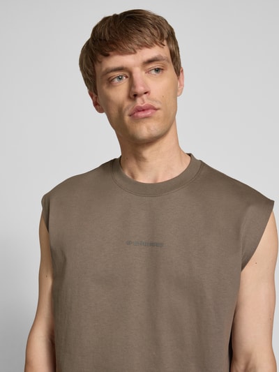 G-Star RAW Top z nadrukiem z logo model ‘Boxy’ Błotnisty 3