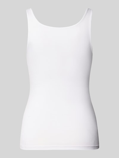 Produktfoto, weißes Top aus Modal-Mix Modell 'PURE' von Mey, eng anliegende Passform, glatte Struktur, U-Ausschnitt, Damenmode