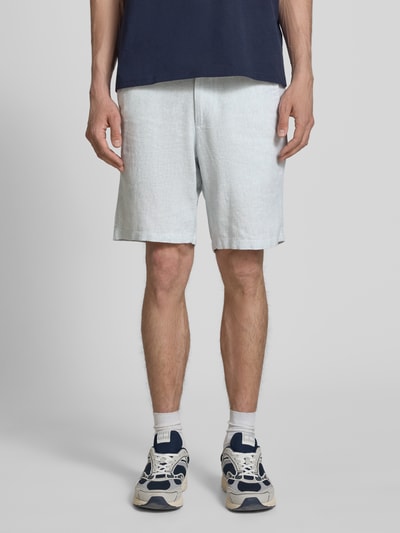 Männermodel trägt Shorts mit Tunnelzug Modell 'STACE MYKONOS' von Jack & Jones, Material-Mix, Regular-Fit, Ganzkörperansicht von vorne.