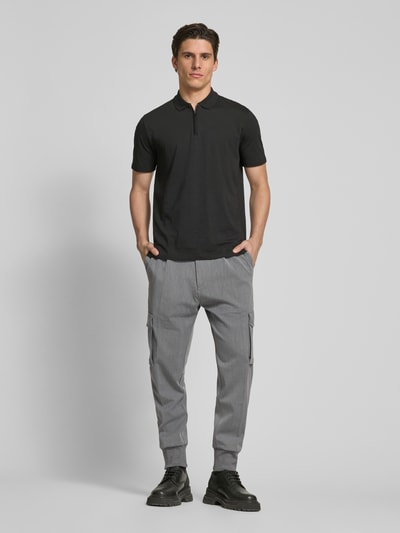 HUGO Tapered Fit Cargohose mit Strukturmuster Modell 'Glavin' Anthrazit 1