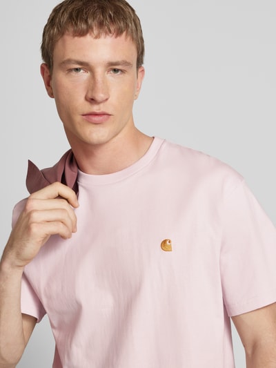 Carhartt Work In Progress T-Shirt mit Logo-Stitching Modell 'CHASE' Hellrosa 3