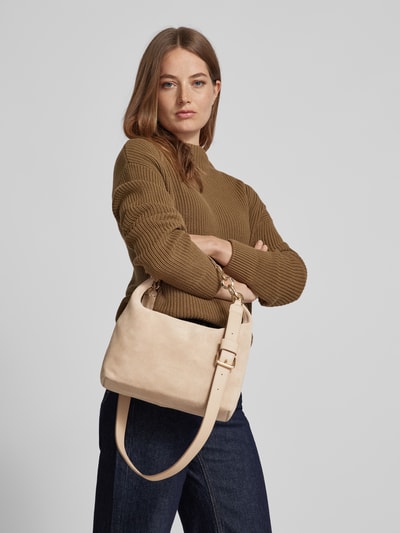 Marc O'Polo Crossbody Bag aus weichem Velours-Rindleder mit golden glänzenden Details Sand 1