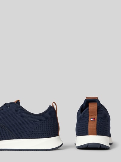 Tommy Hilfiger Sneakersy niskie z wytłoczonym logo Granatowy 2