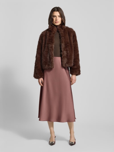 VERO MODA Kurtka o kroju regular fit z imitacji futra model ‘MONROE’ Czekoladowy 1