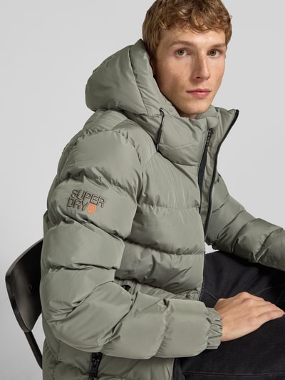 Superdry Kurtka pikowana z kapturem i bocznymi kieszeniami zapinanymi na zamek błyskawiczny Jasnozielony 3