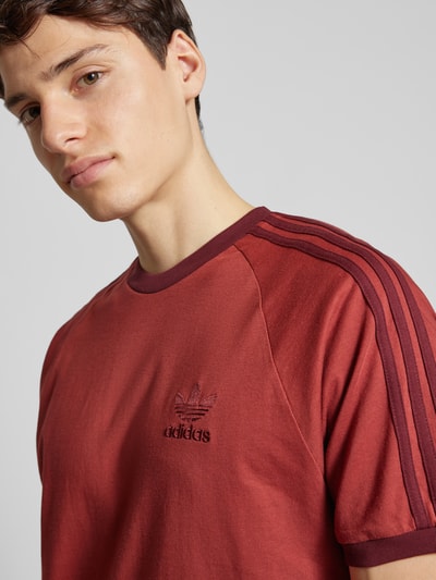 adidas Originals T-shirt met labelstitching Donkerrood - 3