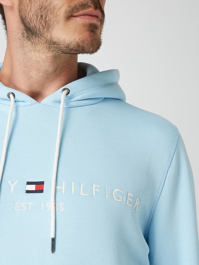 Tommy Hilfiger Bluza z kapturem i detalami z logo  Błękitny 3