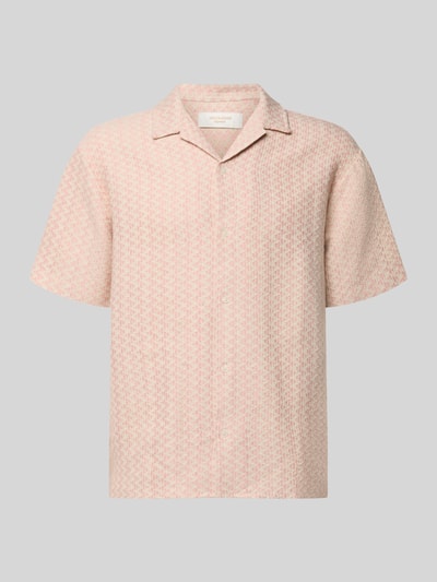 Produktfoto, Regular Fit Freizeithemd im Allover-Look Modell 'MONTAUK' von Jack & Jones, rosa gemustert, Material-Mix mit Baumwoll-Anteil, Reverskragen, Knopfleiste, kurze Ärmel.
