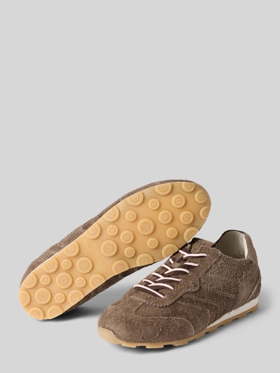 Productfoto, Sneaker met gestructureerd oppervlak model 'Fabiana 4' van Marc O'Polo, Dames sneakers, bruine kleur, suède look, beige zool.