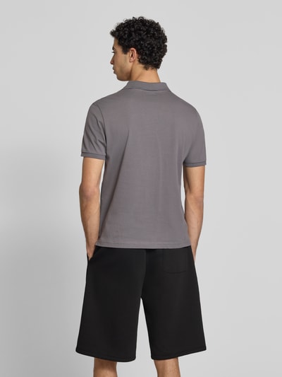 REVIEW Slim Fit Poloshirt mit Label-Stitching Dunkelgrau 5