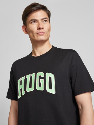 HUGO T-shirt z wyhaftowanym logo model ‘DEAKANDTI’ Czarny 3