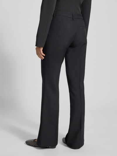 Gina Tricot Bootcut Low Waist Stoffhose mit Bügelfalten Black 5