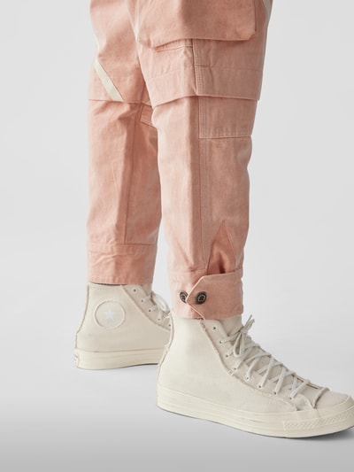 Greg Lauren Relaxed Fit Jeans mit Cargotaschen Rosa 3