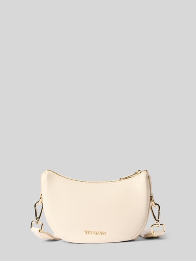 Produktfoto, Shoulder Bag mit Logo-Detail Modell 'Sporty Sister' von Hey Marly in Beige, Hauptfach mit Reißverschluss, Abnehmbarer Schulterriemen, Breite 20 cm, Länge 15 cm, Tiefe 8 cm, Länge Schulterriemen 107 cm, glatte Oberfläche und dezentes Logo-Detail
