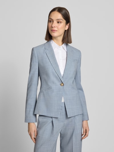 Frauenmodel trägt Slim Fit Kurzblazer aus reiner Schurwolle Modell 'JIA9' von BOSS in Melange-Optik mit Reverskragen, Ganzkörperansicht von vorne