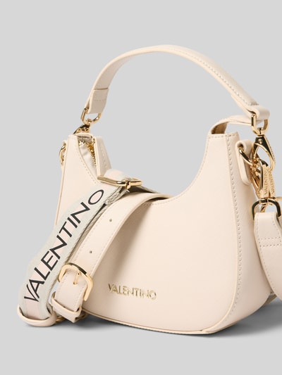 Produktfoto, cremefarbene Umhängetasche mit abnehmbarem Schulterriemen Modell 'ZERO' von Valentino Bags, goldene Details, strukturierte Oberfläche