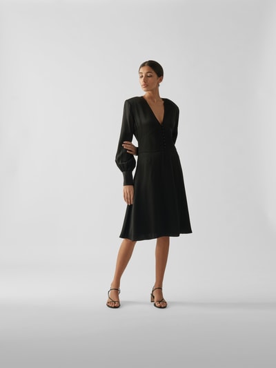 Custommade Knielanges Kleid aus Viskose Schwarz 1