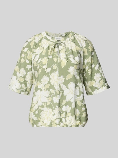 Productfoto, Relaxed Fit Blusenshirt aus Viskose-Mix van s.Oliver RED LABEL in groen met bloemendessin, crinkle structuur, ronde hals, korte raglanmouw, elastische zoom, bindband, lichte glans