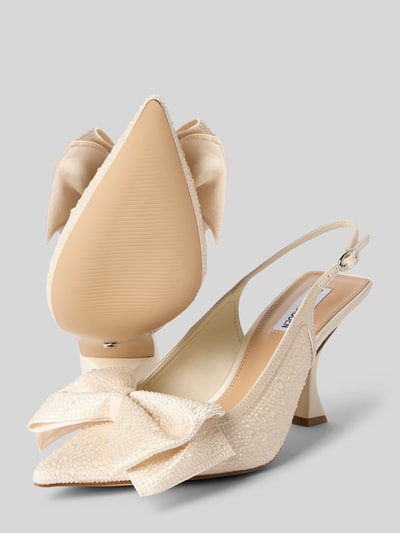 Produktfoto, Pumps mit Zierschleife Modell 'Neasa' von Steve Madden, cremefarben, spitze Passform, offene Ferse, Zierbesatz, 9 cm Absatz