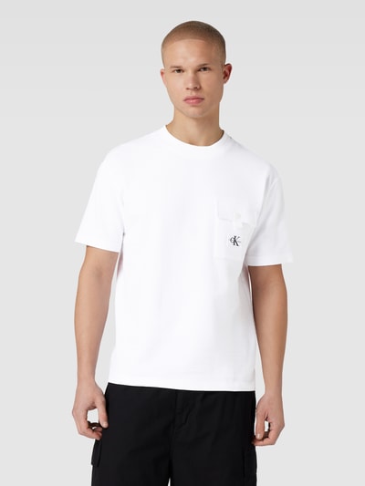 Calvin Klein Jeans T-shirt z kieszenią na piersi i naszywką z logo Biały 4