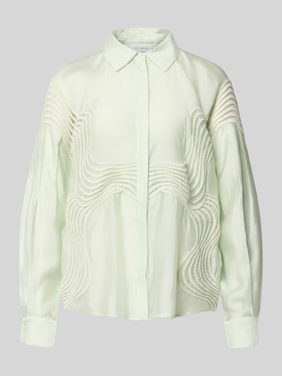 Productfoto, Regular Fit blouse met overhemdkraag, model 'MOLLY' van Copenhagen Muse, lichtgroen met structuur, dames, verdekte knoopsluiting, ruglengte maat S 67 cm, mouwlengte maat S 76 cm.