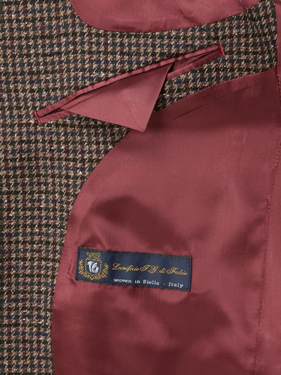 CG - Club of Gents Marynarka zapinana na 2 guziki o kroju slim fit z dodatkiem jedwabiu model ‘Chuck’ — ‘Savile Row’ Średniobrązowy 5