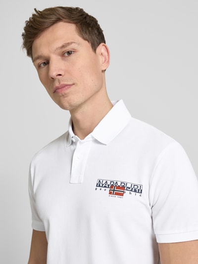 Napapijri Slim Fit Poloshirt mit Label-Print Modell 'AYLMER' Weiss 3