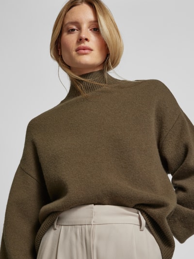 P&C* curated by Anouk Yve Gebreide pullover met opstaande kraag - capsulegarderobe Kaki - 3