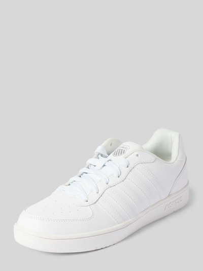 Produktfoto, Sneaker mit Label-Details Modell 'Court Cali' van K-SWISS, heren sneakers met afgerond model, vetersluiting, profielzool, hakhoogte maat 44: 3 cm, schachthoogte maat 44: 7 cm, schachtbreedte maat 44: 9 cm, volledig wit met fijne textuur